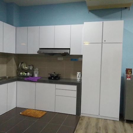 Xenia Homestay كوشنج المظهر الخارجي الصورة