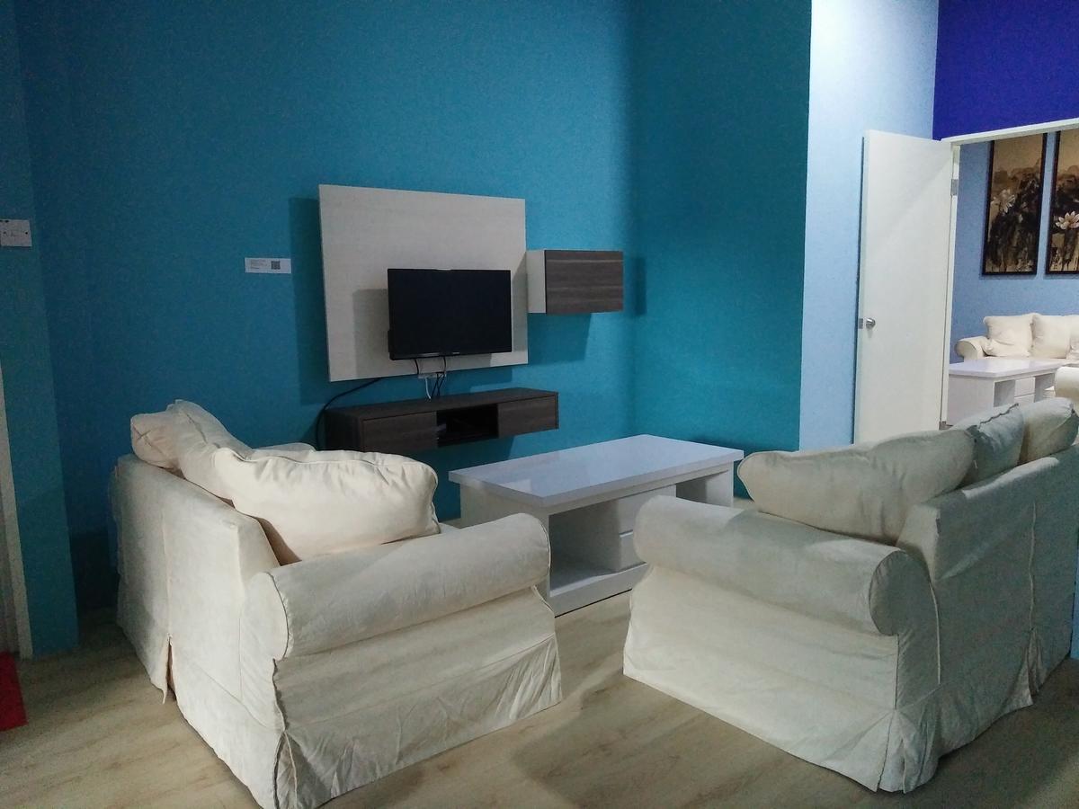 Xenia Homestay كوشنج المظهر الخارجي الصورة